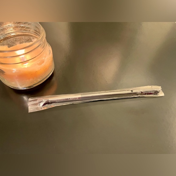 LARUCE LR007 Tapered Blending Brush - Picture 2 of 2